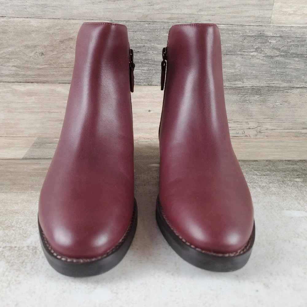 Cole Haan River Womens Chelsea Bootie Sz 5.5 B Brown Leather Waterproof Side Zip